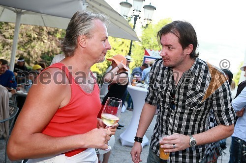 Artur Štern in Vlado Pilja, pevec