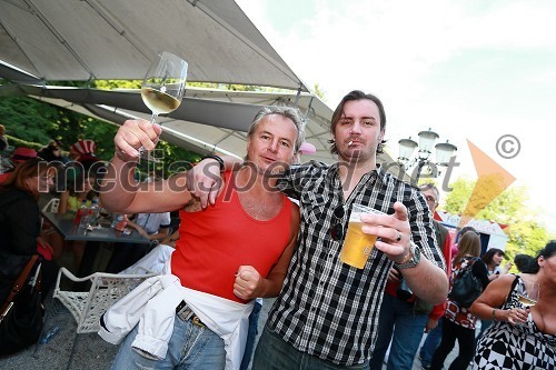 Artur Štern in Vlado Pilja, pevec