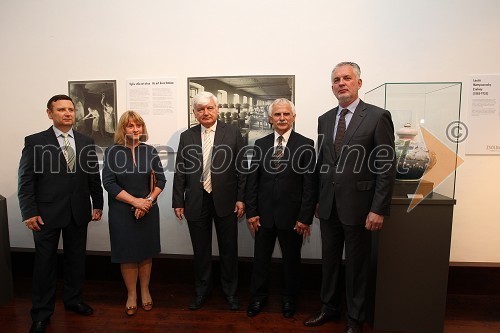 Mag. Anton Balažek, župan Občine Lendava, dr. Orsolya Kovács, umetnostna zgodovinarka Muzeja Zsolnay, László Surján, podpredsednik Evropskega parlamenta, Franc Gerič, direktor Galerije-Muzeja Lendave in dr. Páva Zsolt, župan mesta Pécs