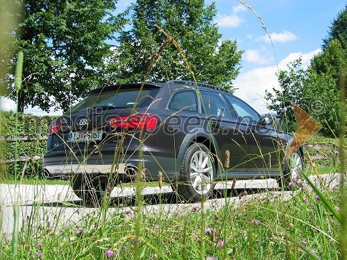 Audi A6 allroad quattro 2012