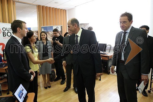 ..., Nina Zagoranski, Janez Janša, predsednik vlade RS, dr. Žiga Turk, minister za izobraževanje, znanost, kulturo in šport