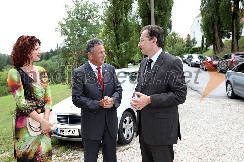 Norma Bale, direktorica Kultprotur, Anton Kampuš, župan Gornje Radgone, dr. Žiga Turk, minister za izobraževanje, znanost, kulturo in šport