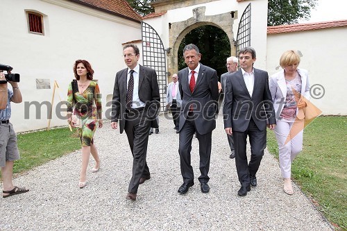 Norma Bale, direktorica Kultprotur, dr. Žiga Turk, minister za izobraževanje, znanost, kulturo in šport, Anton Kampuš, župan Gornje Radgone, ..., ...