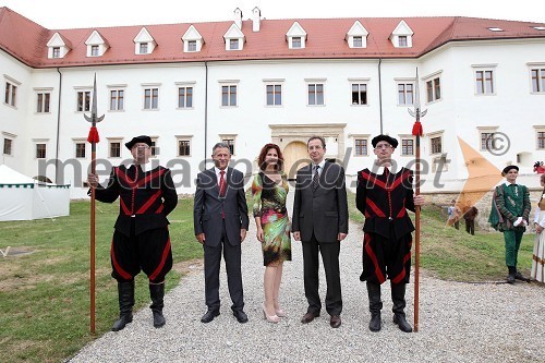 Anton Kampuš, župan Gornje Radgone, dr. Žiga Turk, minister za izobraževanje, znanost, kulturo in šport, Norma Bale, direktorica Kultprotur