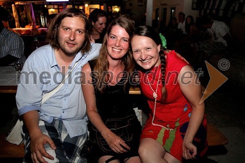 Gregor Stermecki, glasbenik, Eva Barborič, oblikovalka in Maja Pihler Stermecki - Bilbi, glasbenica in dobitnica priznanja Grand prix za najboljši dogodek festivala