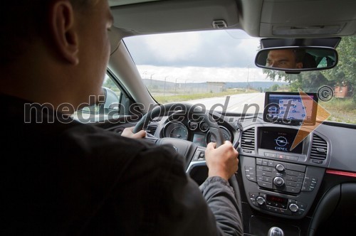 Opel vodi testno floto raziskovalnega projekta sim