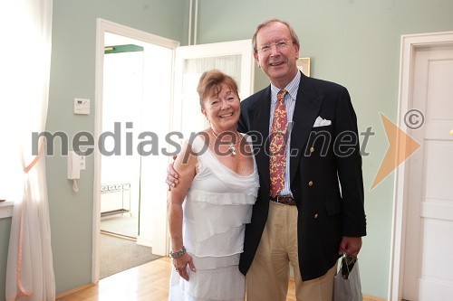 Tjaša Andree Prosenc, nekdanja drsalka, odvetnica, Olimpijski komite Slovenije in dr. Erwin Kubesch, veleposlanik Avstrije v Sloveniji