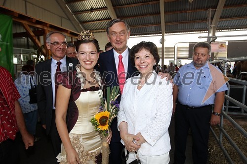 Martina Baškovič, Vinska kraljica Slovenije 2012, dr. Danilo Türk, predsednik Republike Slovenije in njegova soproga Barbara Miklič Türk