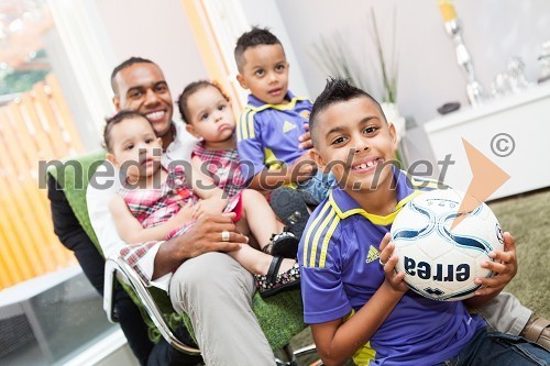 Marcos Tavares, nogometaš NK Maribor in družina