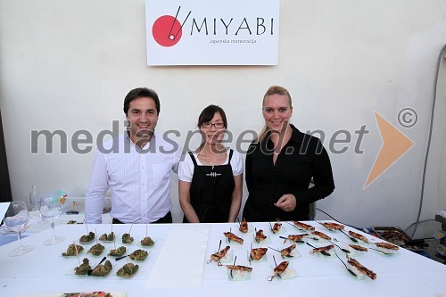 Tim Ribič, tenorist in lastnik restavracije Miyabi, ... in Nina Kobal