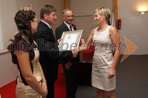 Martina Baškovič, Vinska kraljica Slovenije 2012, Franc Bogovič, minister za kmetijstvo in okolje, ...