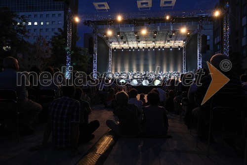 Koncert pod zvezdami, Trg Leona Štuklja Maribor