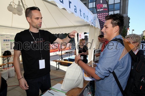 Mitja Sagaj, organizator in Luka Horvat, udeleženec fotomaratona