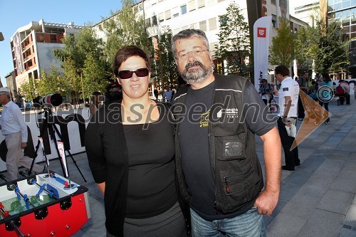 Aleksandra Berberih Slana, direktorica Muzeja narodne osvoboditve Maribor in Branimir Ritonja, predsednik Fotokluba Maribor in član strokovne žirije fotomaratona