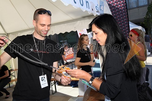 Mitja Sagaj, organizator in Anita Bračič Nemec, udeleženka fotomaratona