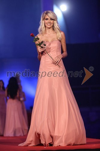 Rija Drožđek, finalistka Miss Earth Slovenija 2012