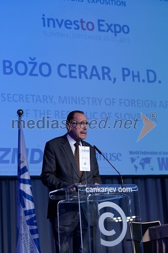 Božo Cerar