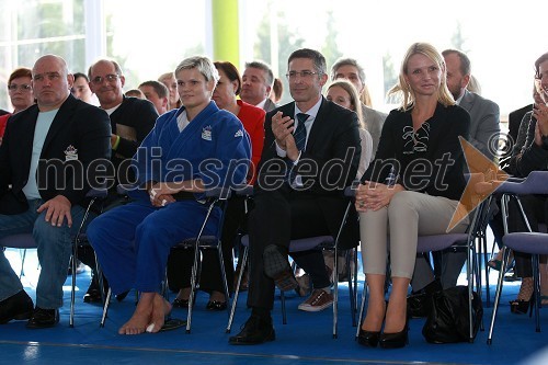 Marjan Fabjan, trener, Urška Žolnir, judoistka, mag. Boris Novak, generalni direktor Pošte Slovenije, mag. Darja Turk, podžupanja Mestne občine Celje