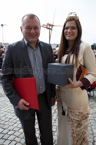 Franc Kangler, župan MOM, Martina Baškovič, Vinska kraljica Slovenije 2012