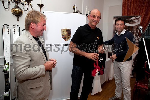 Bojan Križaj, nekdanji smučar, Heinz Slesak, generalni direktor Porsche Slovenija d.o.o. in Boštjan Luznar, vodja golf igrišča Bled