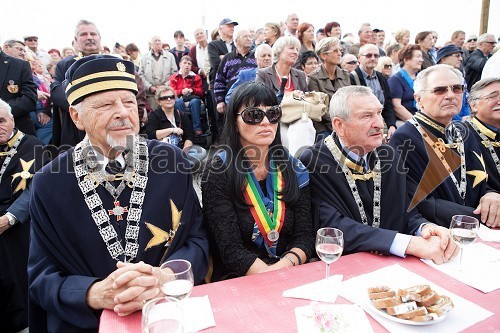 ..., mag. Helena Cvikl, direktorica Višje strokovne šole za gostinstvo in turizem v Mariboru, ..., ...