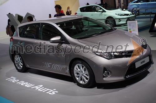 Toyota Auris Hybrid