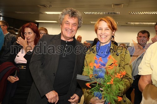 Prof. Janez Koželj, arhitekt ter podžupan MOL in Špela Videčnik, Biro Ofis ter prejemnica Platinastega svinčnika 2012