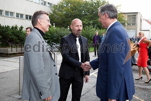 Prof. dr. Danijel Rebolj, rektor Univerze v Mariboru, prof. dr. Niko Samec, dekan Fakultete za strojništvo UM in dr. Danilo Türk, predsednik RS