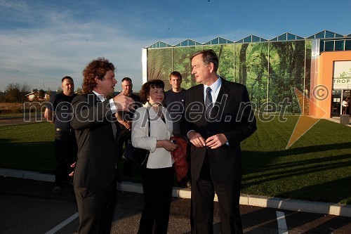 Roman Ferenčak, direktor in lastnik Ocean Orchids ter Barbara Miklič Türk in soprog dr. Danilo Türk, predsednik Republike Slovenije