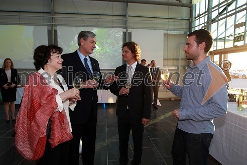 Barbara Miklič Türk, soprog dr. Danilo Türk, predsednik Republike Slovenije, Roman Ferenčak, direktor in lastnik Ocean Orchids ter Tomaž Jevšnik, Ocean Orchids d.o.o