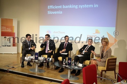 Izr. prof. dr. Marko Košak, predstojnik katedre za denar in finance, Ekonomska fakulteta Univerza v Ljubljani, dr. Dejan Krušec, državni sekretar, Ministrstvo za finance Republike Slovenije, Janko Medja, predsednik uprave NLB d.d., Mark Batten, Partner PWC, Nevenka Črešnar Pergar, direktorica NP Consulting