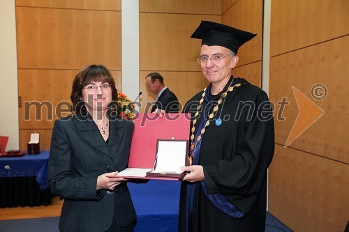 Prof. dr. Vesna Čančer, Ekonomsko-poslovna fakulteta Univerze v Mariboru in prof. dr. Danijel Rebolj, rektor Univerze v Mariboru
