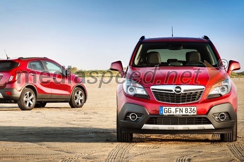 Opel Mokka, po velikosti kompakten, po vsebini velik SUV