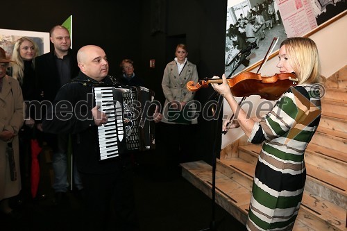 Branko Rožman in Petra Božič, glasbenika