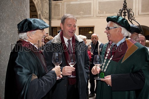 Milan Kneževič, predsednik šahovske zveze Slovenije,  	Boris Jež, predsednik uprave Agroinda Vipava 1894 in Aleks Štakul