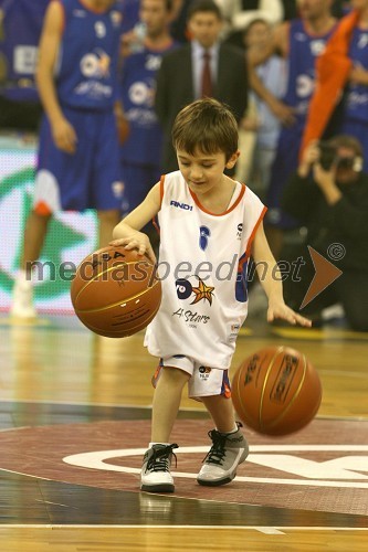 Dragan Pecev, šestletni čudežni deček iz Makedonije