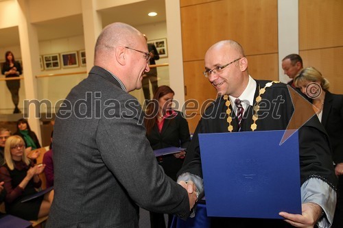 Dr. Robert Repnik, Fakulteta za naravoslovje in matematiko Univerze v Mariboru ter prof. dr. Dejan Škorjanc, prorektor za študijsko dejavnost Univerze v Mariboru