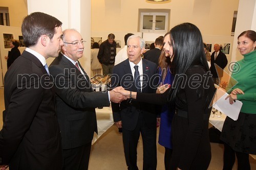 ..., Joao Serro, predsednik fundacije, Antonio Magalhaesa, župan Guimaraesa, in Astrid Bah, podžupanja MOM