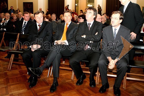 Gregor Zupančič, predsednik nadzornega sveta Delo d.d., Borut Pahor, evroposlanec in predsednik stranke SD, Dr. Milan Zver, minister za šolstvo in šport in Lojze Peterle, evroposlanec
 

