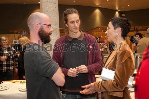 	Nejc Valenti, dramaturg, Jurij Drevenšek, igralec in Jasna Čuk, zdravnica