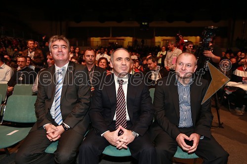 Dr. Milan Zver, Garry Kasparov in Franc Kangler, župan MOM