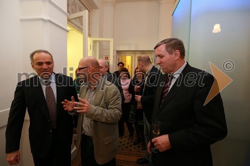 	Garry Kasparov, Bernard Nežmah, kolumnist tednika Mladina in Jožef Jerovšek, poslanec