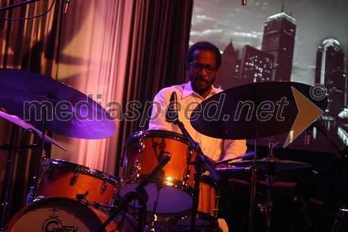 Brian Blade, glasbenik