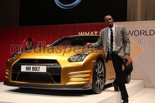 Stekla je dobrodelna dražba za Nissan GT-R Bolt Gold