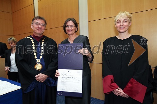 Prof. dr. Danijel Rebolj, rektor Univerze v Mariboru, dr. Andreja Valič Zver, Filozofska fakulteta Univerze v Mariboru in prof. dr. Mihaela Koletnik, prodekanka Filozofske fakultete Univerze v Mariboru