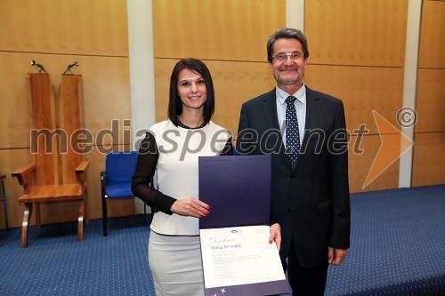 Dr. Katja Crnogaj, Ekonomsko-poslovna fakulteta Univerze v Mariboru in prof. dr. Miroslav Rebernik, Ekonomsko-poslovna fakulteta Univerze v Mariboru