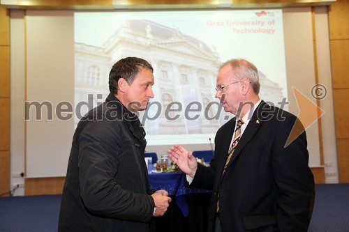 Prof. dr. Dušan Lesjak, predstavnik Ministrstva za izobraževanje, znanost, kulturo in šport in prof. dr. Danilo Zavrtanik, rektor Univerze v Novi Gorici