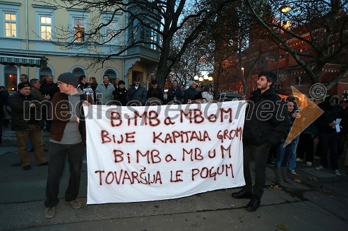 Protesti na Trgu Svobode v Mariboru