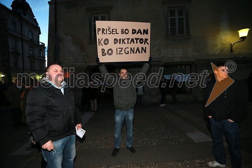 Protesti na Trgu Svobode v Mariboru