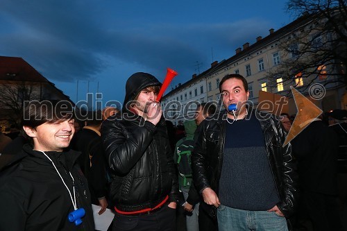 Protesti na Trgu Svobode v Mariboru